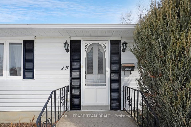 15 Overlake Dr, Ottawa, K2E 5V2 | Image 2