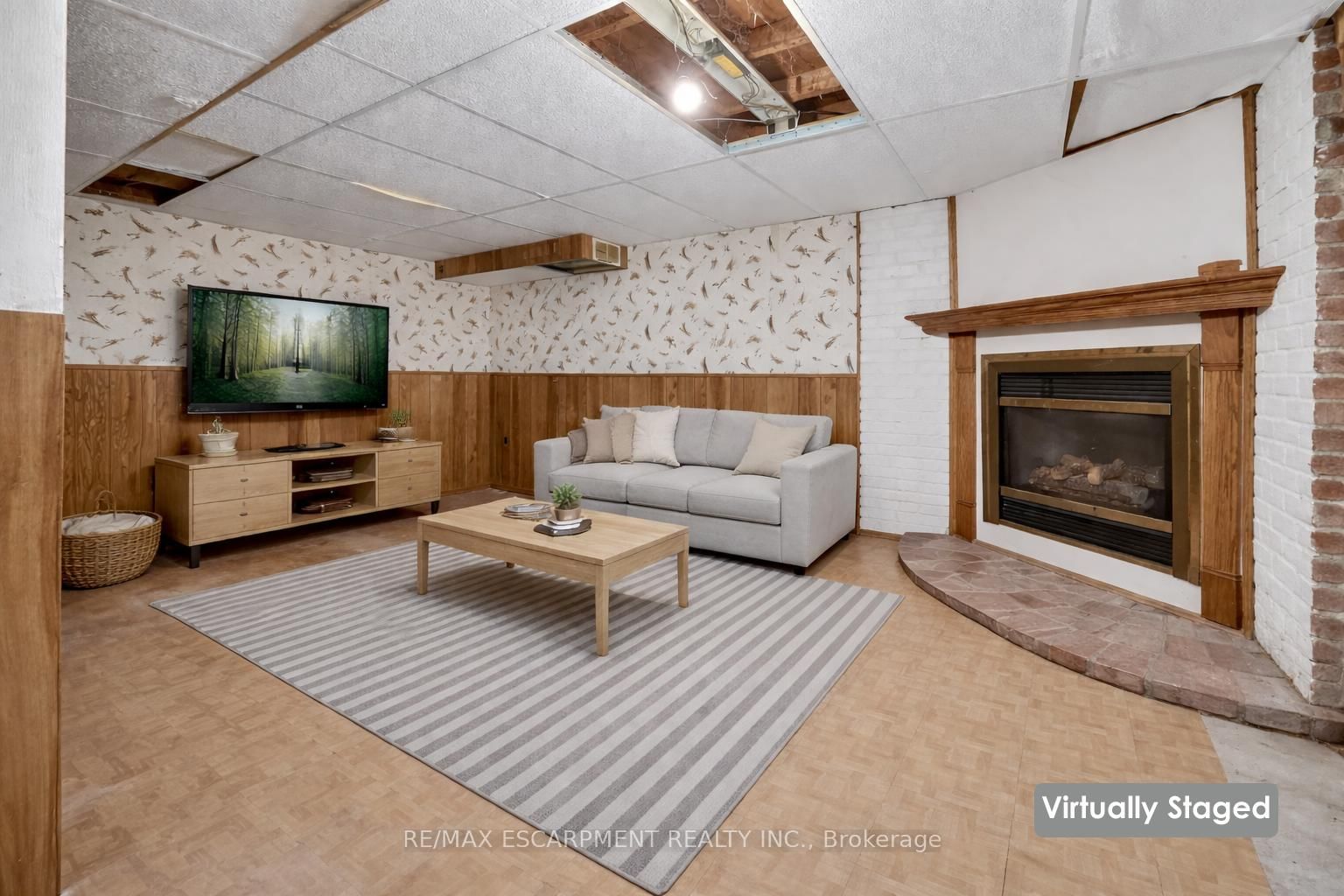 Detached House for sale at 85 Grass Avenue, St. Catharines, Ontario, L2R 1T2 - Downtown - MLS: X12920144