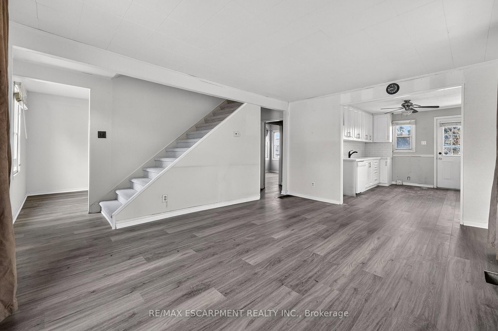 Detached House for sale at 85 Grass Avenue, St. Catharines, Ontario, L2R 1T2 - Downtown - MLS: X12920144