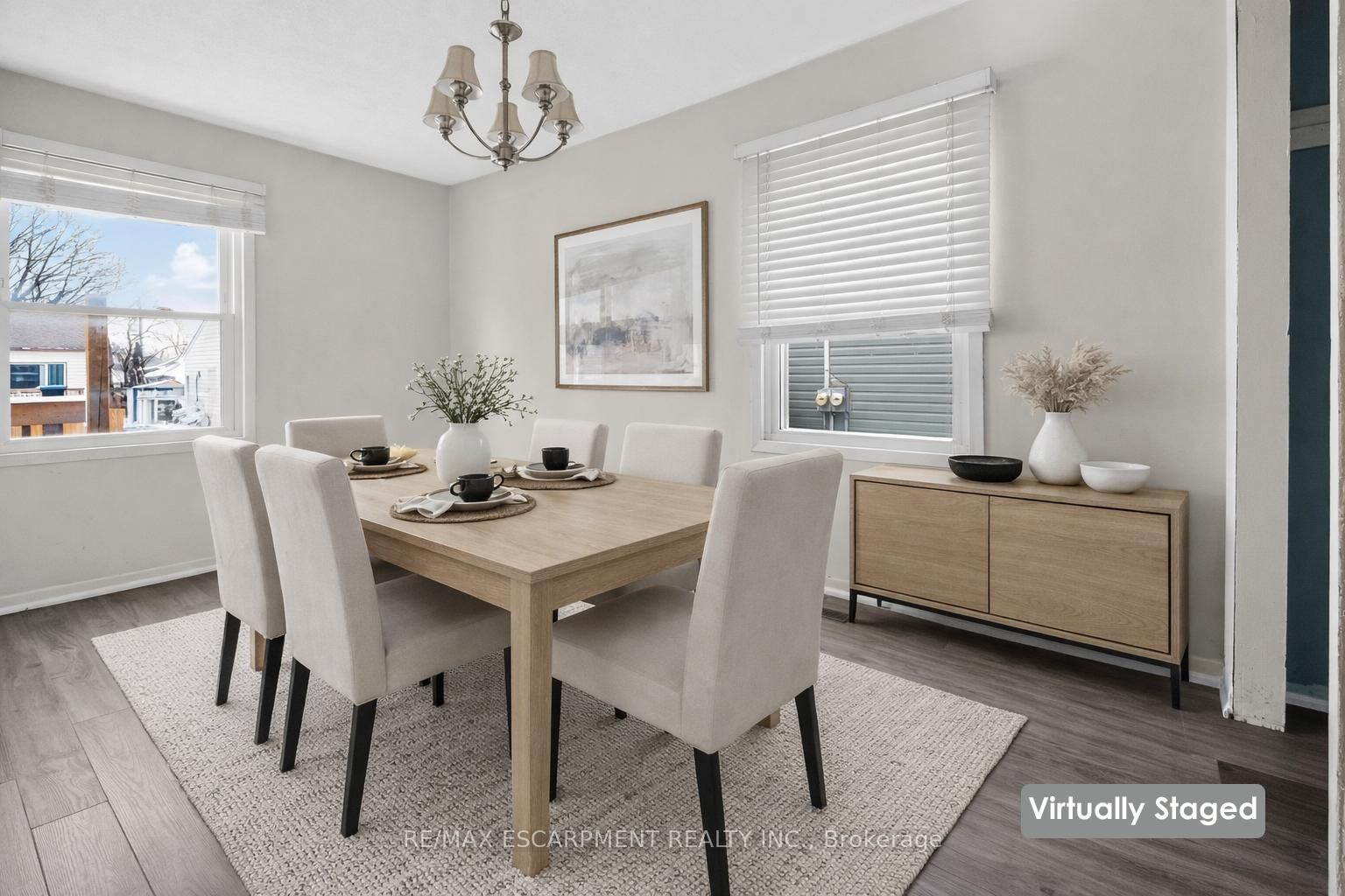 Detached House for sale at 85 Grass Avenue, St. Catharines, Ontario, L2R 1T2 - Downtown - MLS: X12920144