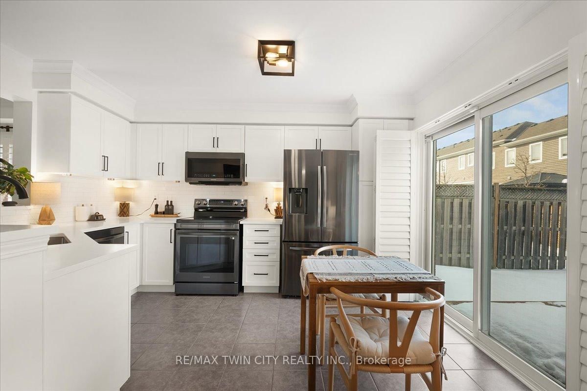 Townhouse for sale at 48 Manhattan Circle, Cambridge, Ontario, N3C 0C4 - MLS: X12920280