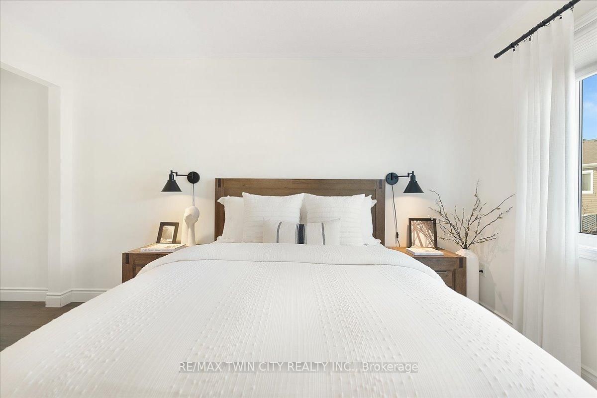 Townhouse for sale at 48 Manhattan Circle, Cambridge, Ontario, N3C 0C4 - MLS: X12920280