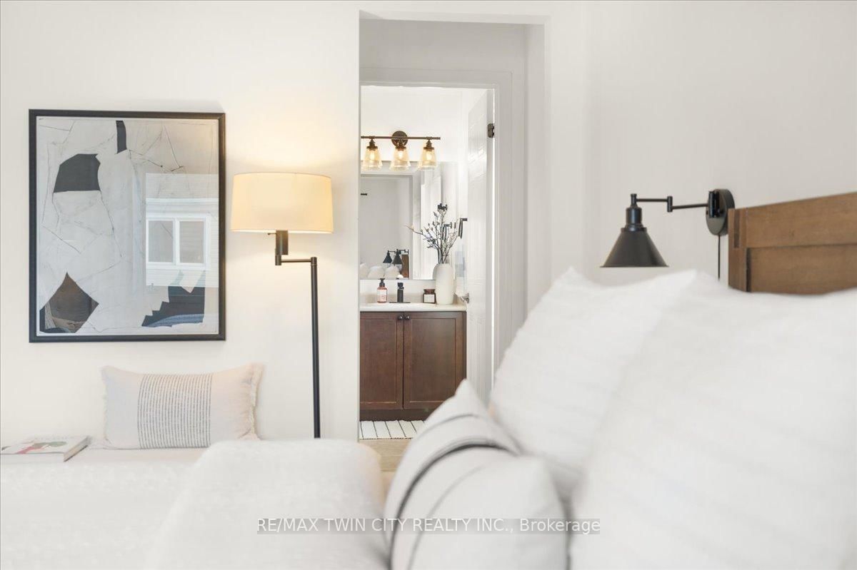 Townhouse for sale at 48 Manhattan Circle, Cambridge, Ontario, N3C 0C4 - MLS: X12920280