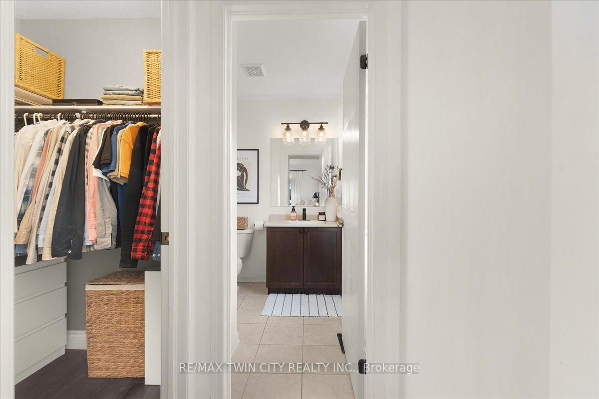 Townhouse for sale at 48 Manhattan Circle, Cambridge, Ontario, N3C 0C4 - MLS: X12920280