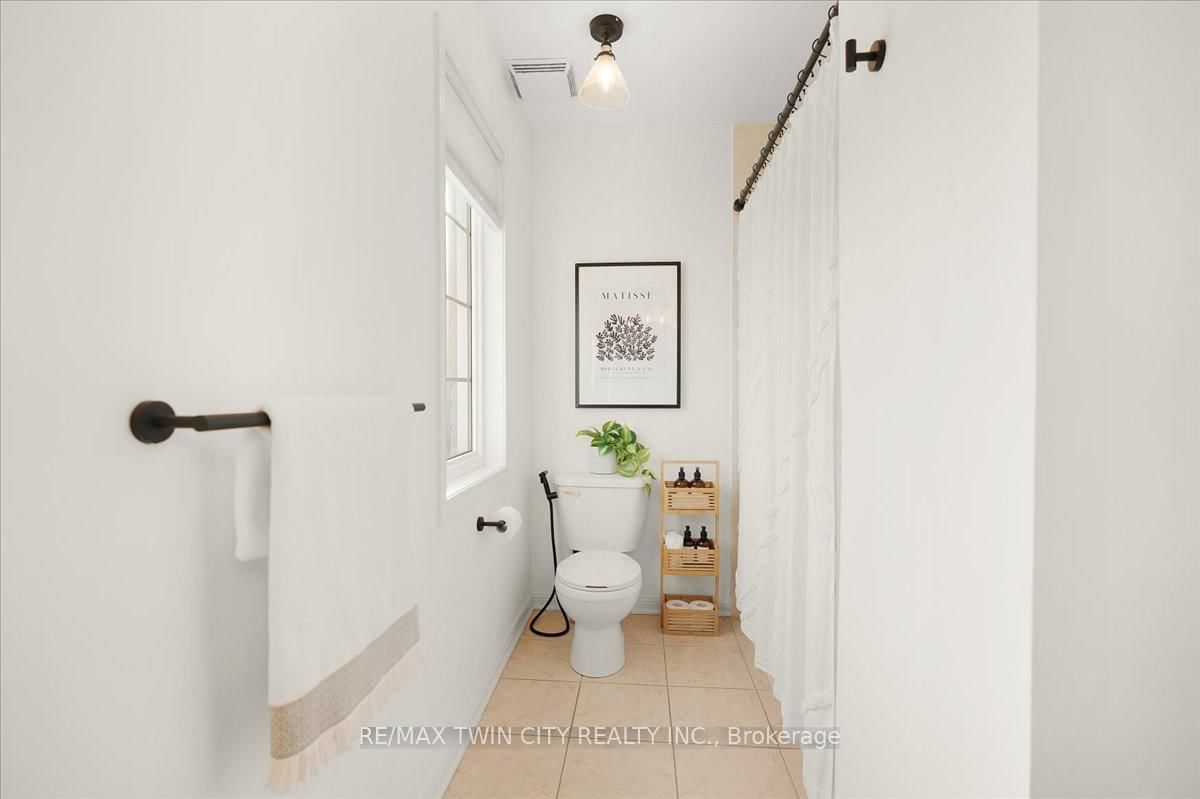 Townhouse for sale at 48 Manhattan Circle, Cambridge, Ontario, N3C 0C4 - MLS: X12920280