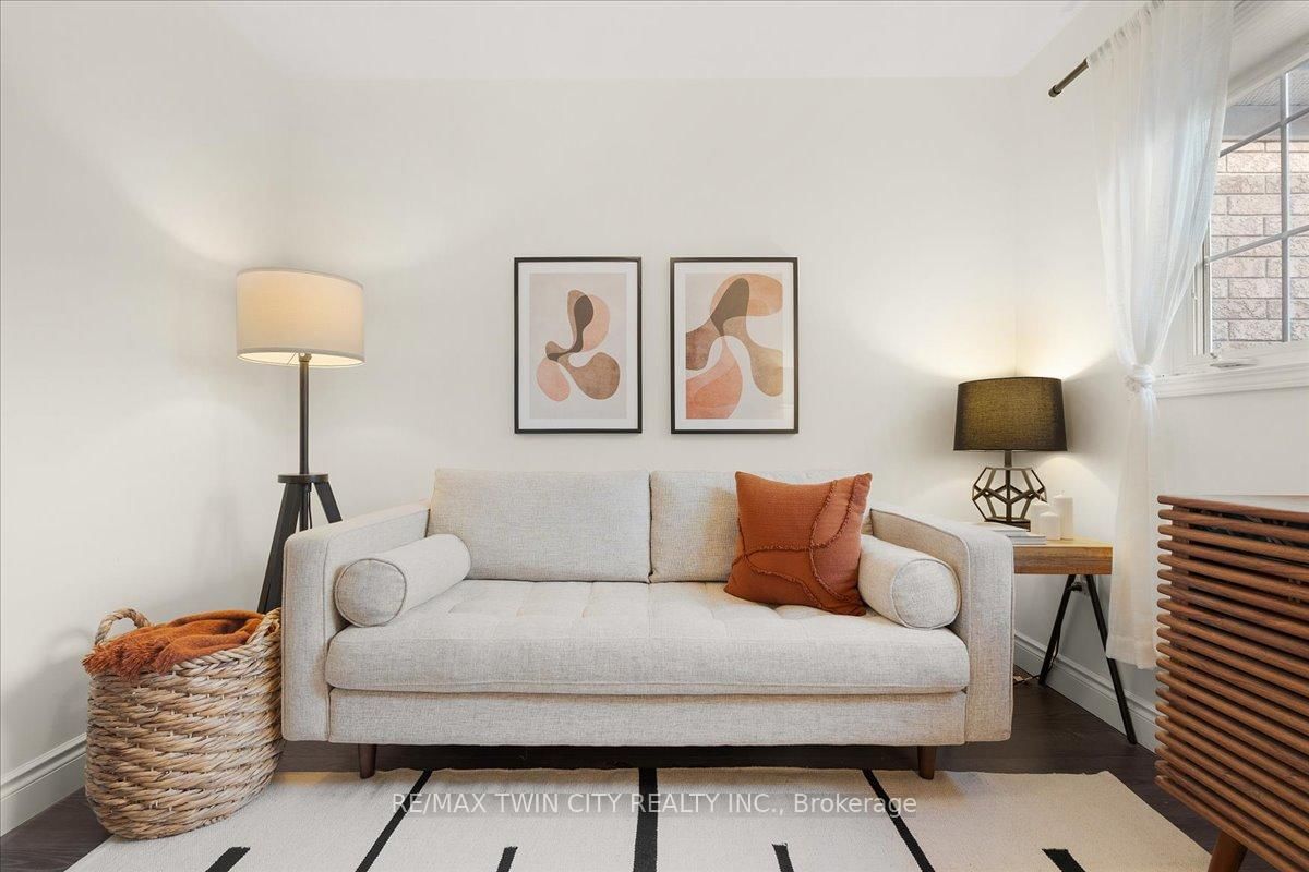 Townhouse for sale at 48 Manhattan Circle, Cambridge, Ontario, N3C 0C4 - MLS: X12920280