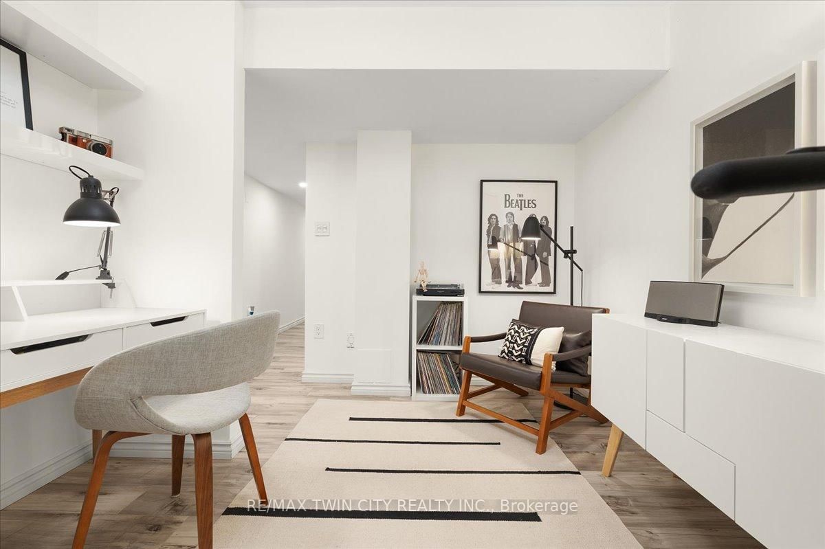 Townhouse for sale at 48 Manhattan Circle, Cambridge, Ontario, N3C 0C4 - MLS: X12920280