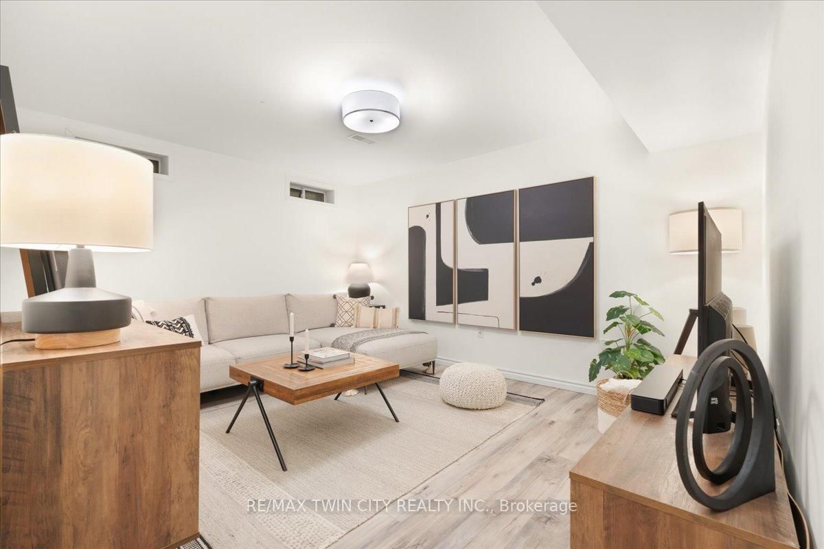 Townhouse for sale at 48 Manhattan Circle, Cambridge, Ontario, N3C 0C4 - MLS: X12920280