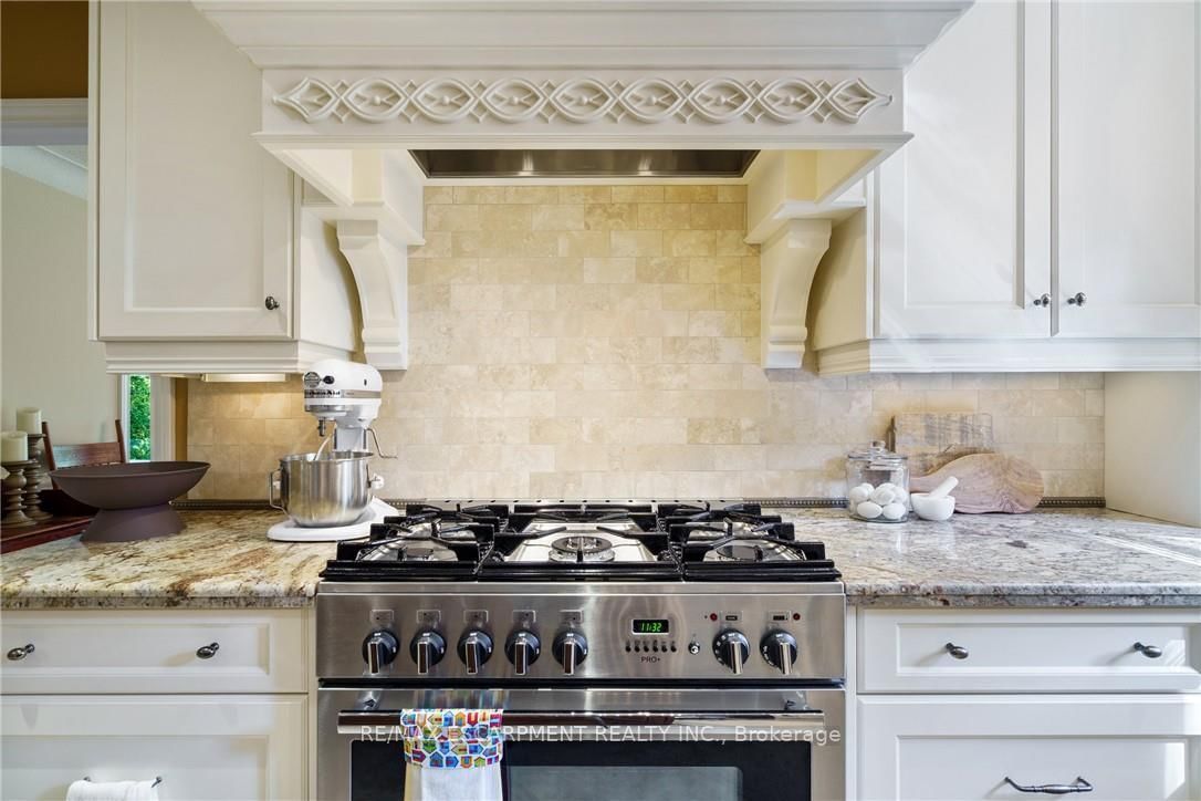 Detached House for sale at 373 Brookview Court, Hamilton, Ontario, L9G 4E6 - Ancaster - MLS: X12920288