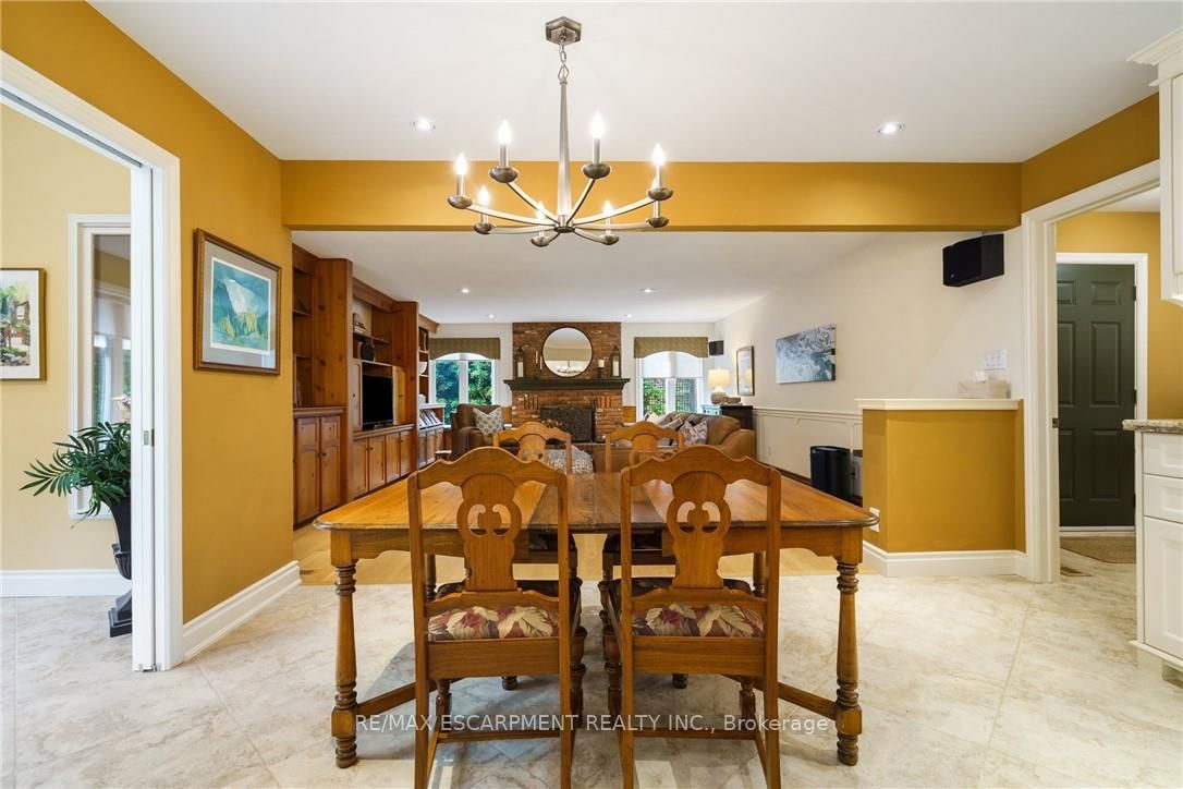 Detached House for sale at 373 Brookview Court, Hamilton, Ontario, L9G 4E6 - Ancaster - MLS: X12920288