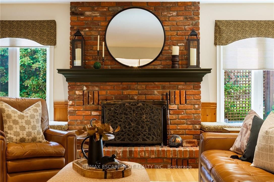 Detached House for sale at 373 Brookview Court, Hamilton, Ontario, L9G 4E6 - Ancaster - MLS: X12920288