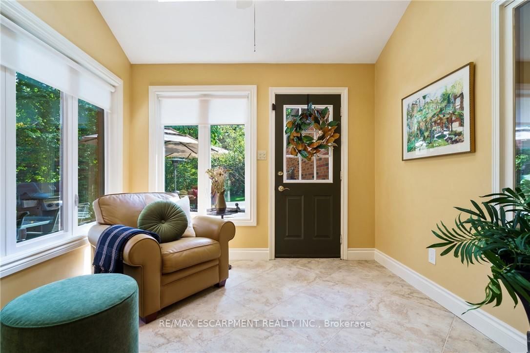 Detached House for sale at 373 Brookview Court, Hamilton, Ontario, L9G 4E6 - Ancaster - MLS: X12920288