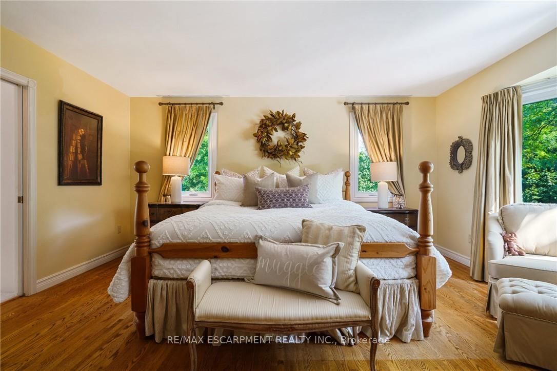 Detached House for sale at 373 Brookview Court, Hamilton, Ontario, L9G 4E6 - Ancaster - MLS: X12920288