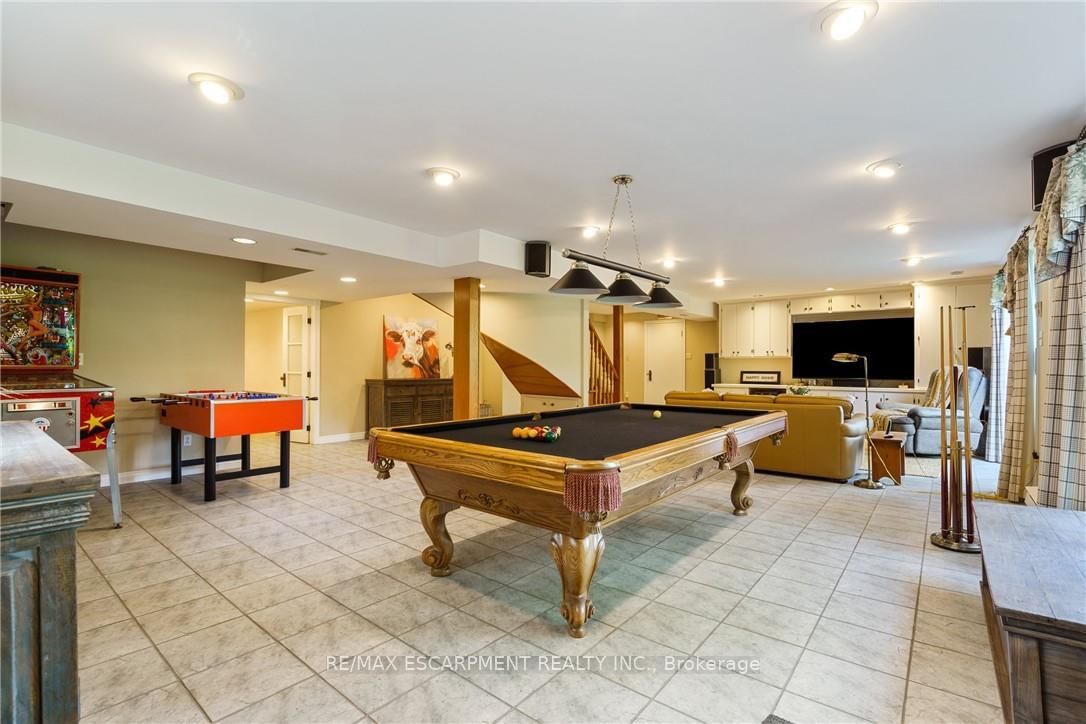 Detached House for sale at 373 Brookview Court, Hamilton, Ontario, L9G 4E6 - Ancaster - MLS: X12920288