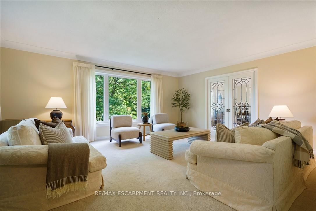 Detached House for sale at 373 Brookview Court, Hamilton, Ontario, L9G 4E6 - Ancaster - MLS: X12920288