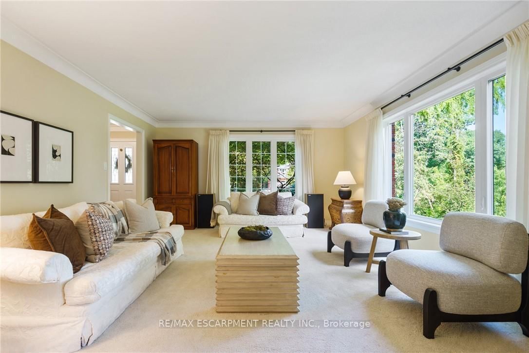 Detached House for sale at 373 Brookview Court, Hamilton, Ontario, L9G 4E6 - Ancaster - MLS: X12920288