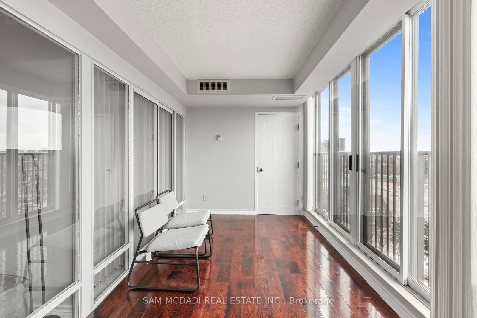 4 Willow Street, Unit 807 - Photo 15