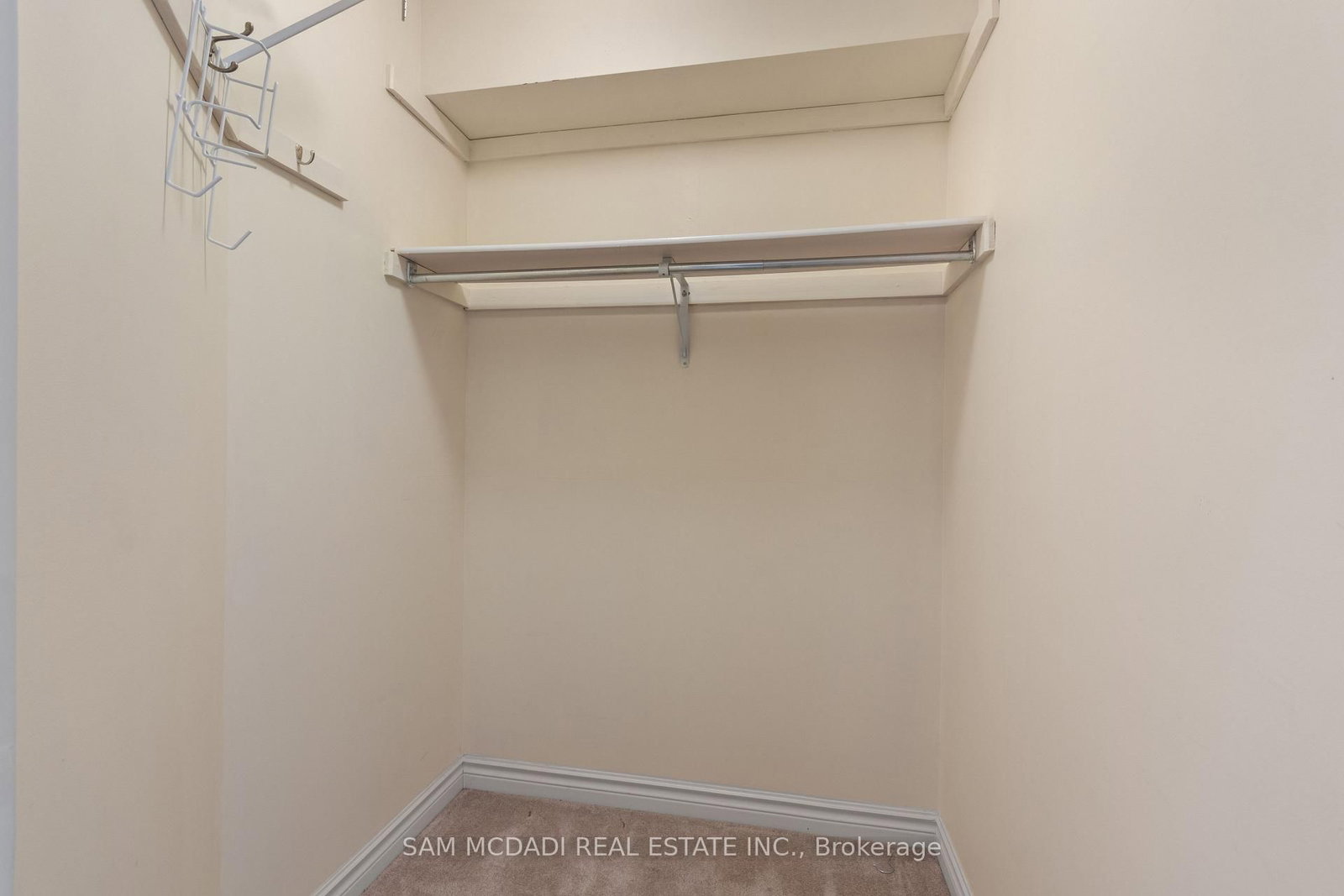 4 Willow Street, Unit 807 - Photo 28