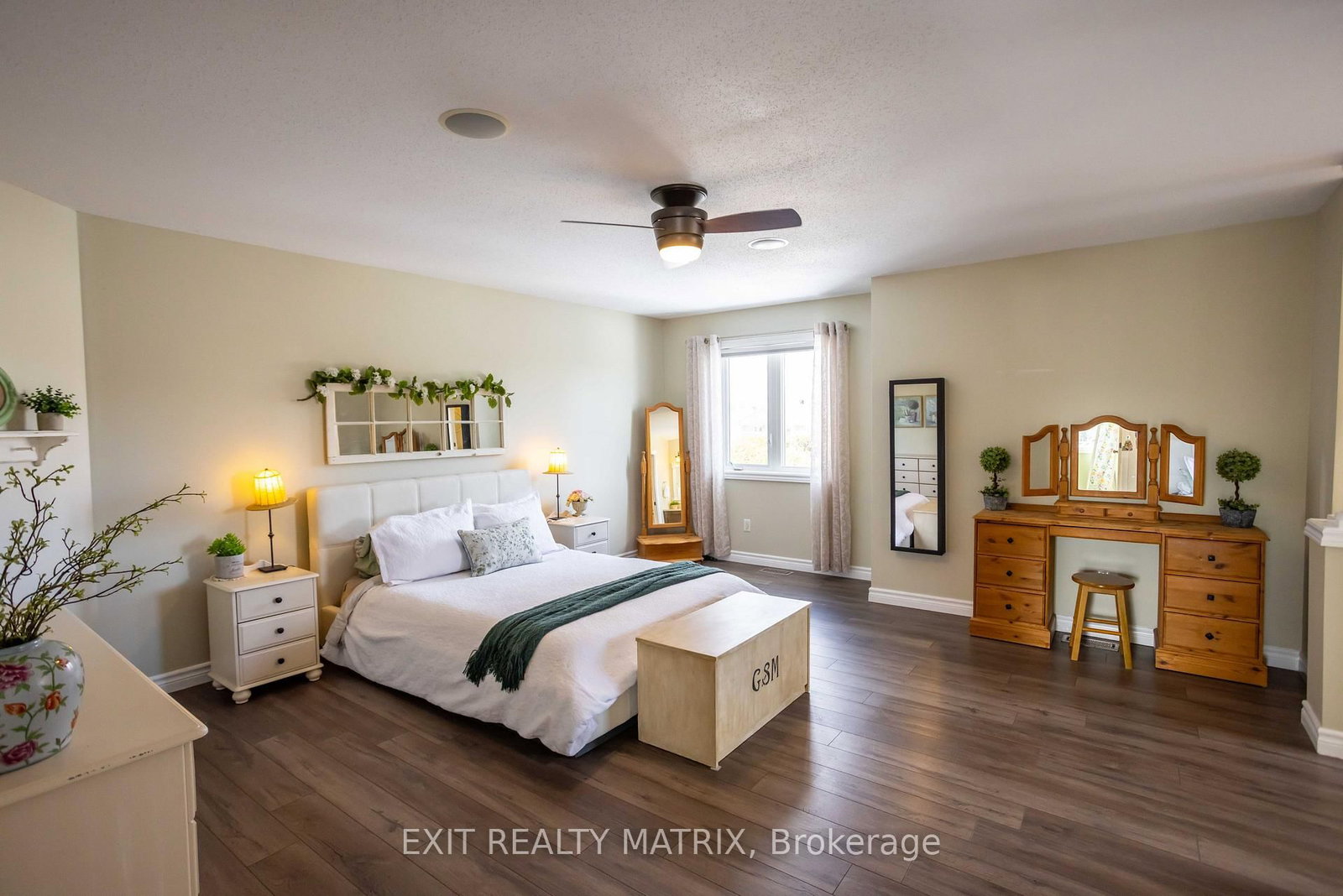 Detached House for sale at 48 De La Rive Drive, Russell, Ontario, K0A 1W0 - Embrun - MLS: X12920460