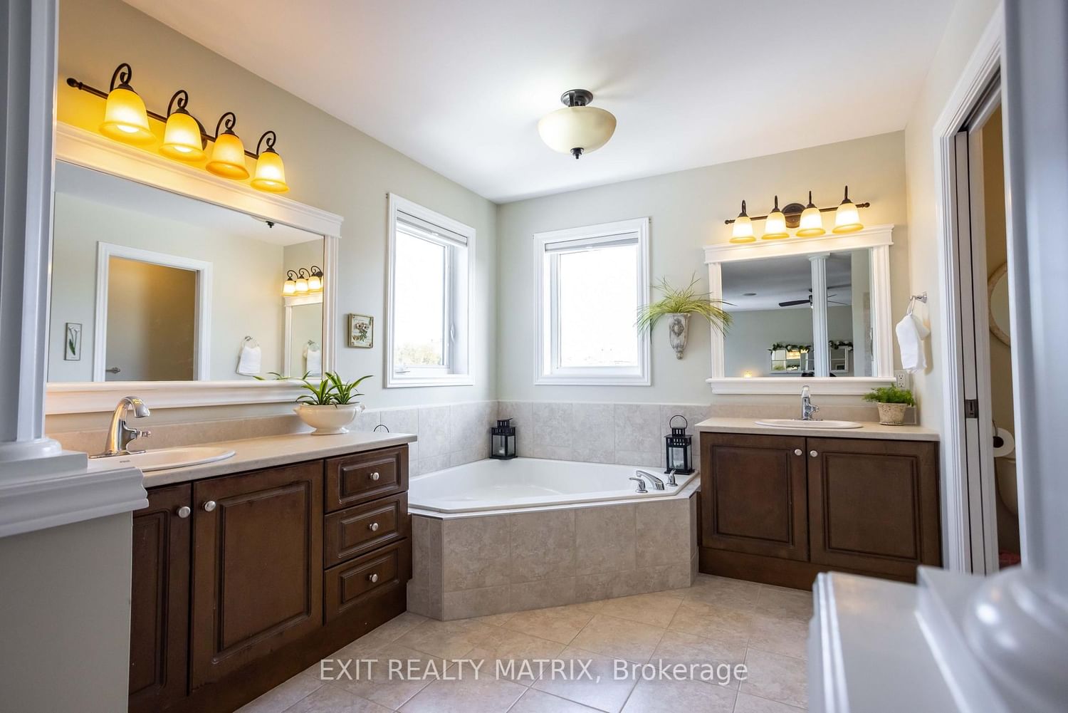 Detached House for sale at 48 De La Rive Drive, Russell, Ontario, K0A 1W0 - Embrun - MLS: X12920460