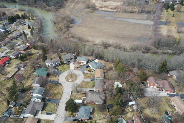 20 Centennial Crescent