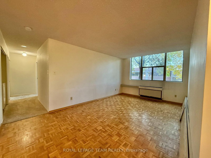 102 - 2760 Carousel Cres, Ottawa, K1T 2N4 | Image 2