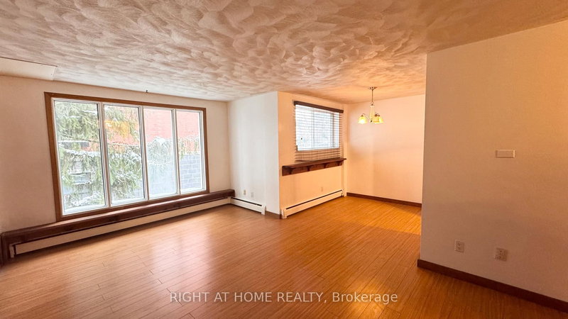 302 - 11 Devitt Ave S, Waterloo, N2J 1Y6 | Image 3