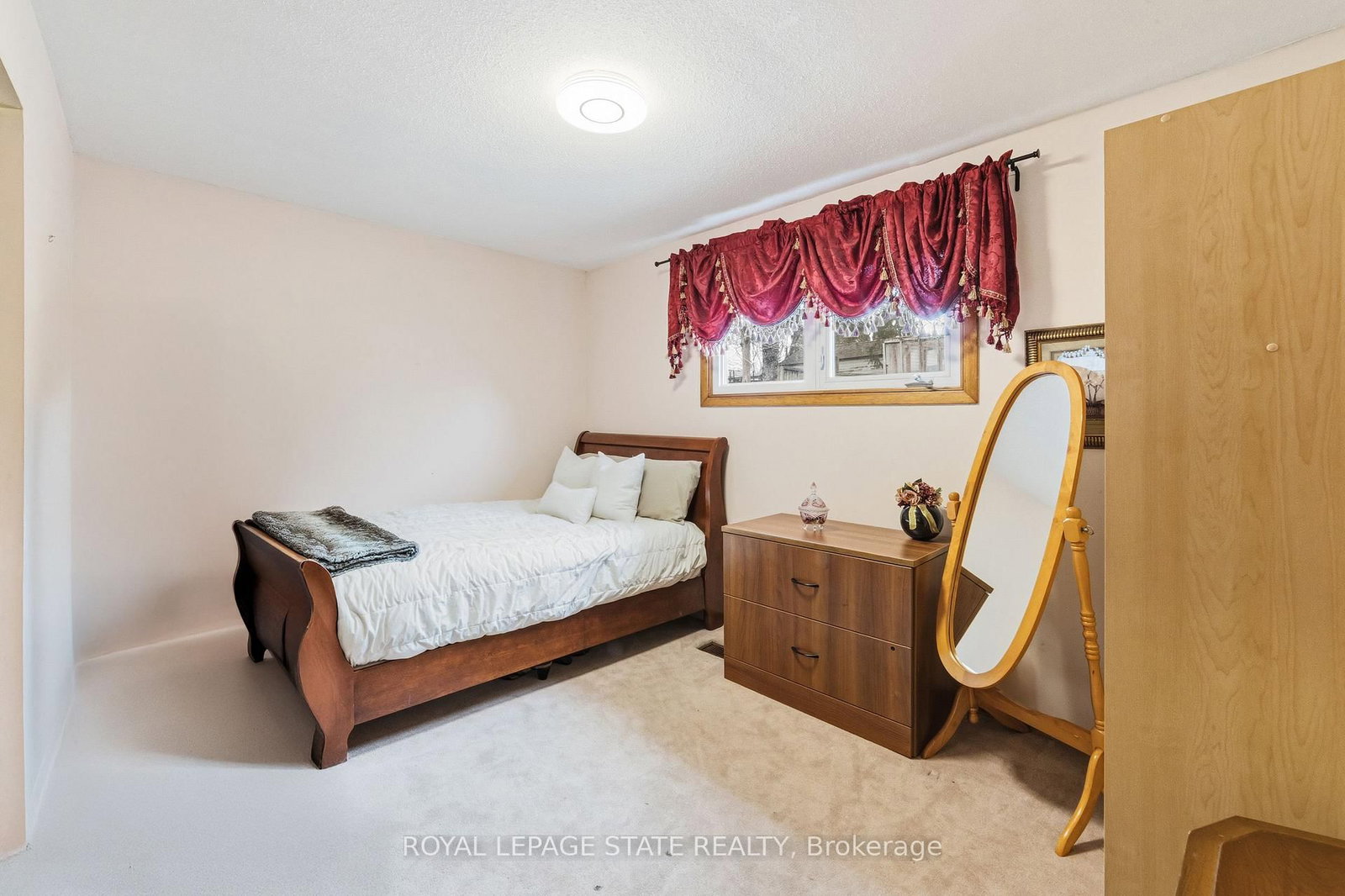 Semi-Detached House for sale at 222 Greencedar Drive, Hamilton, Ontario, L9C 6W6 - Gurnett - MLS: X12920590