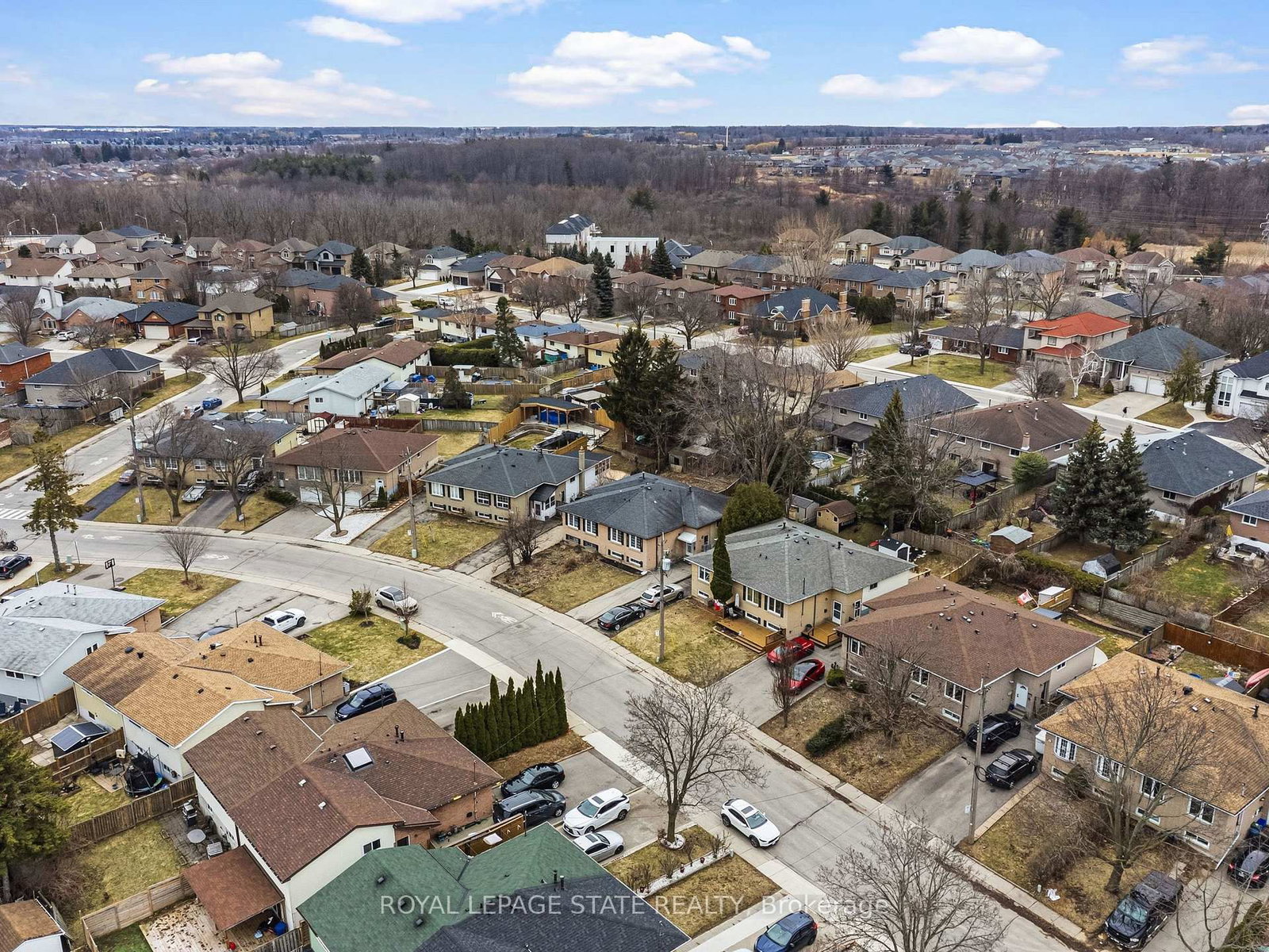 Semi-Detached House for sale at 222 Greencedar Drive, Hamilton, Ontario, L9C 6W6 - Gurnett - MLS: X12920590