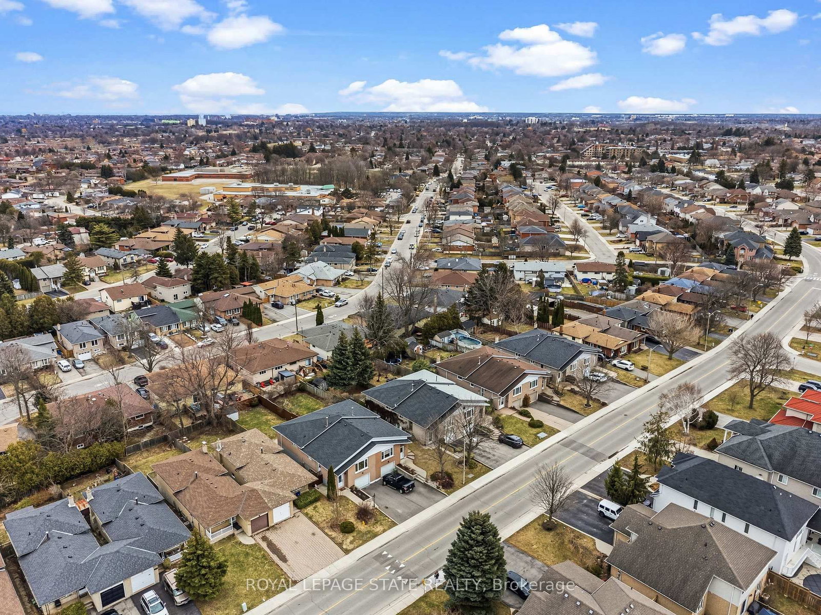 Semi-Detached House for sale at 222 Greencedar Drive, Hamilton, Ontario, L9C 6W6 - Gurnett - MLS: X12920590