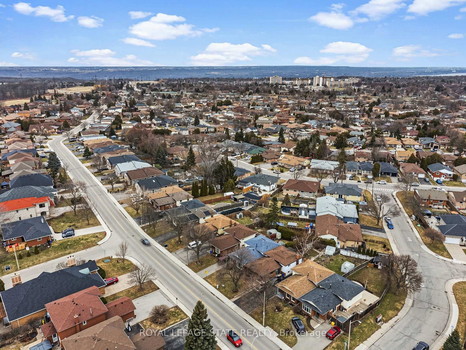 Semi-Detached House for sale at 222 Greencedar Drive, Hamilton, Ontario, L9C 6W6 - Gurnett - MLS: X12920590