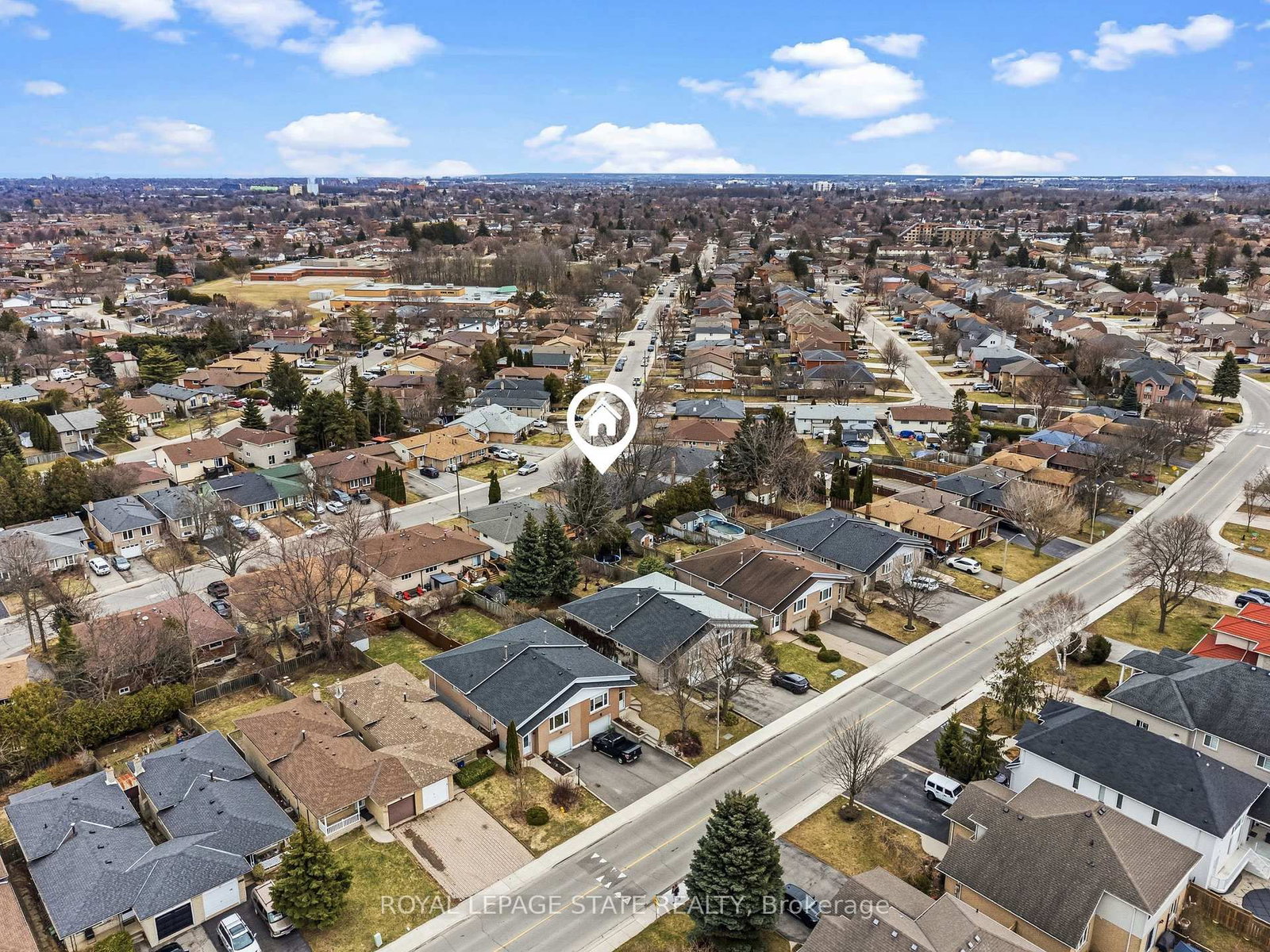 Semi-Detached House for sale at 222 Greencedar Drive, Hamilton, Ontario, L9C 6W6 - Gurnett - MLS: X12920590