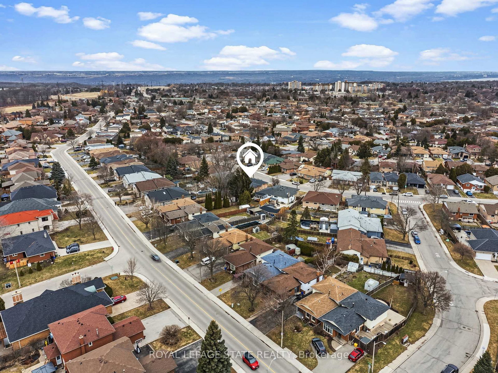 Semi-Detached House for sale at 222 Greencedar Drive, Hamilton, Ontario, L9C 6W6 - Gurnett - MLS: X12920590