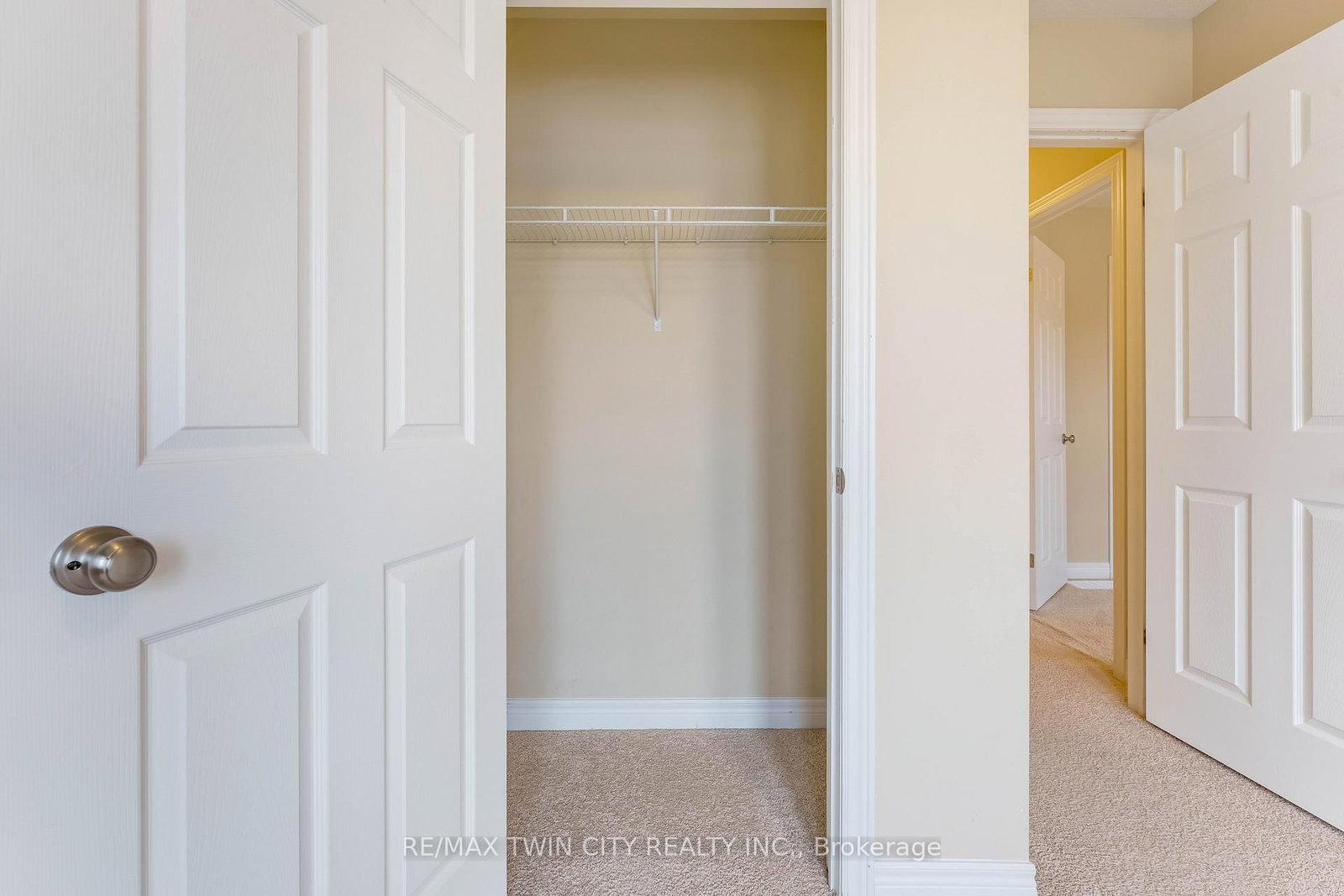 17 Valleybrook Drive - Photo 14