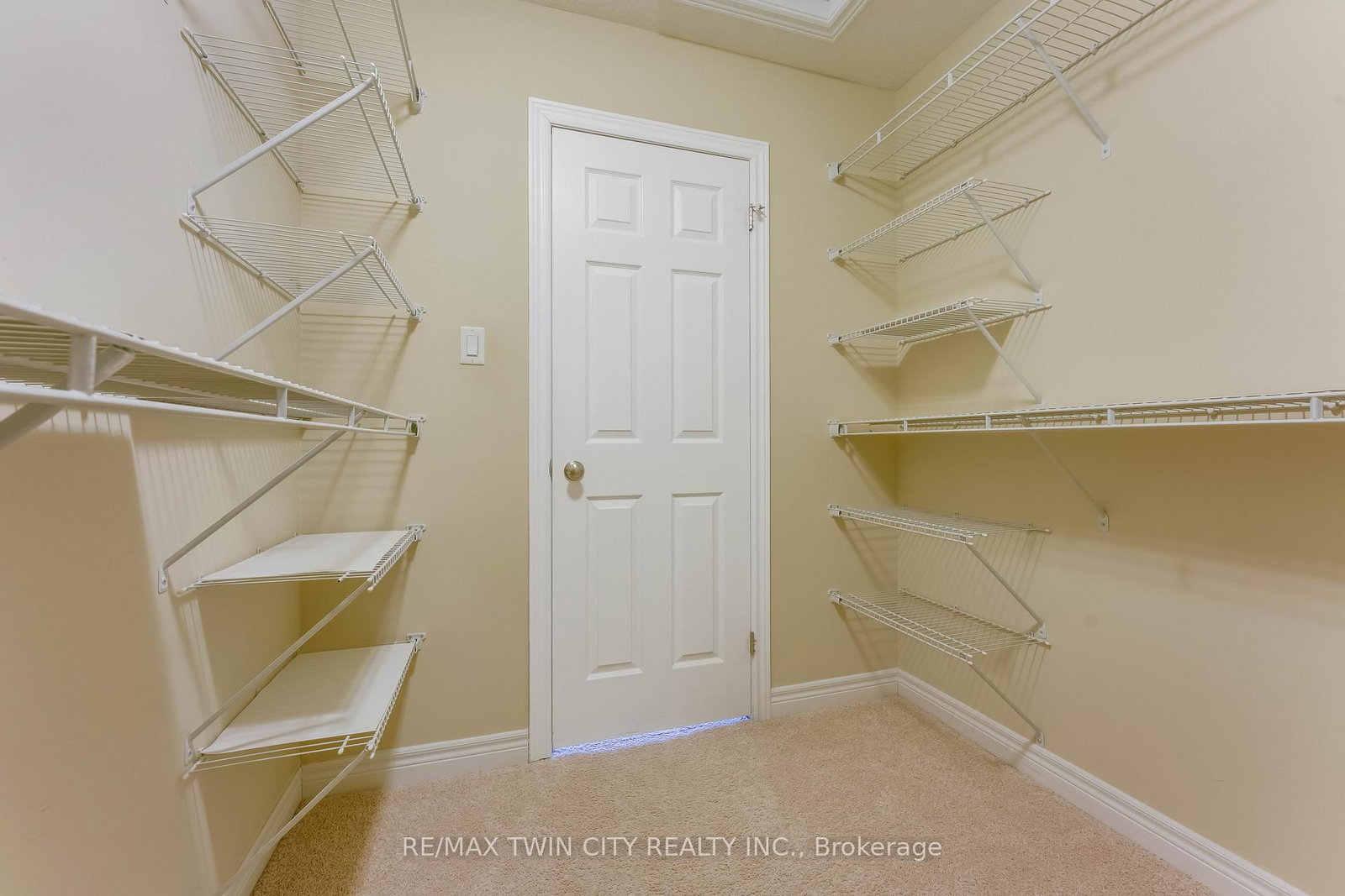 17 Valleybrook Drive - Photo 20