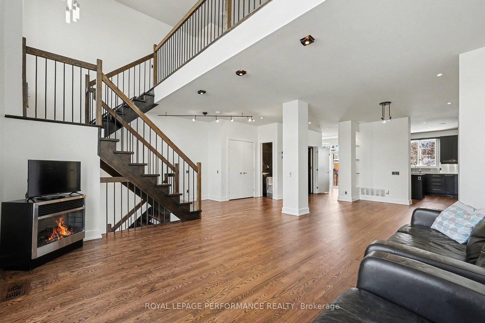 805 Kingsmere Avenue - Photo 3