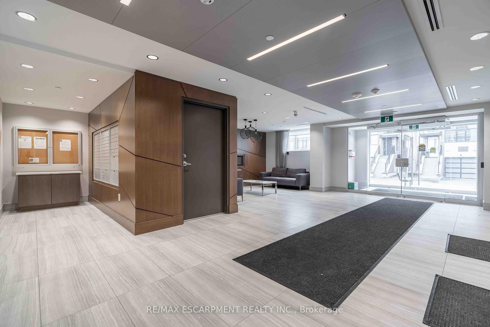 Condo for sale at 504-16 Markle Crescent, Hamilton, Ontario, L9G 0H4 - Ancaster - MLS: X12920718