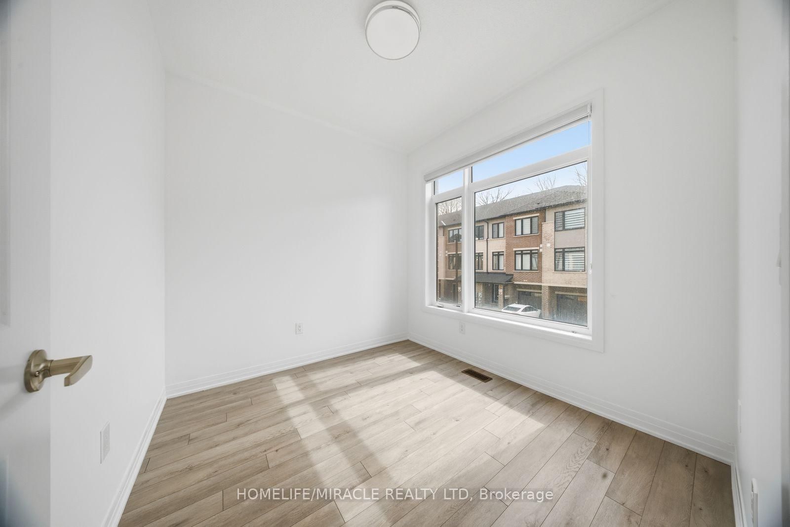 585 Colborne Street E, Unit 901 - Photo 15