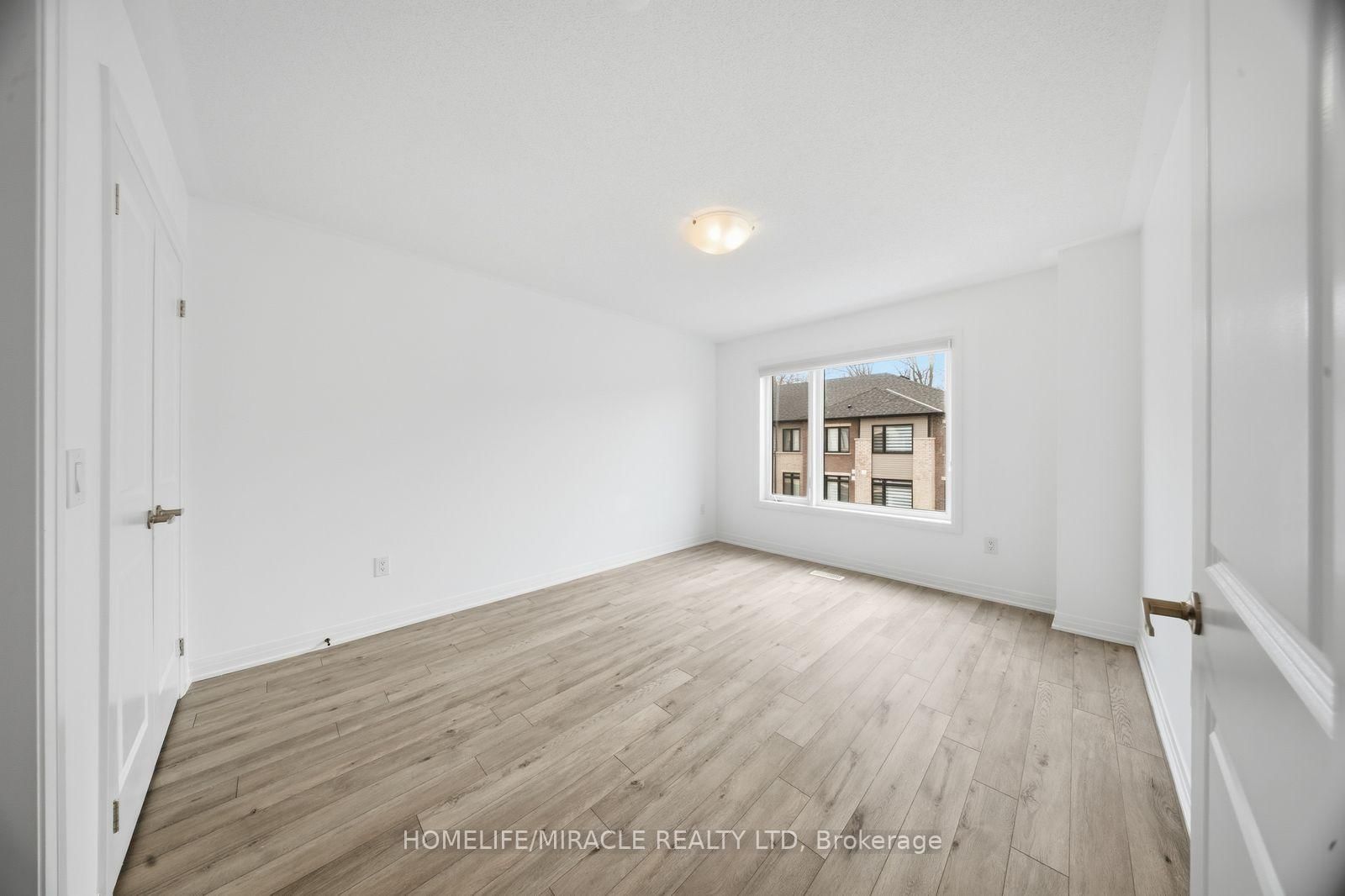585 Colborne Street E, Unit 901 - Photo 4