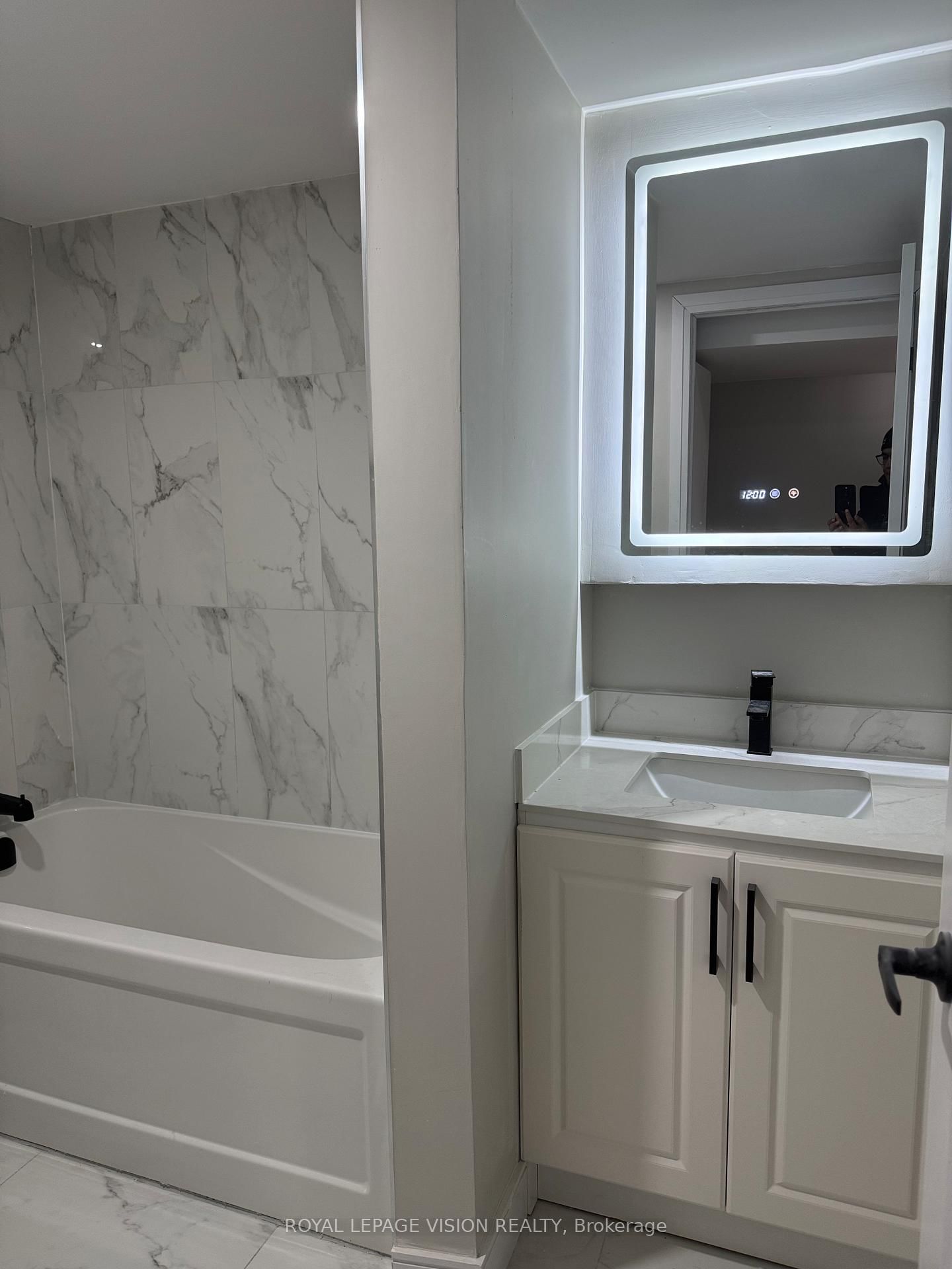 3139 Secord Place, Unit Basement - Photo 9