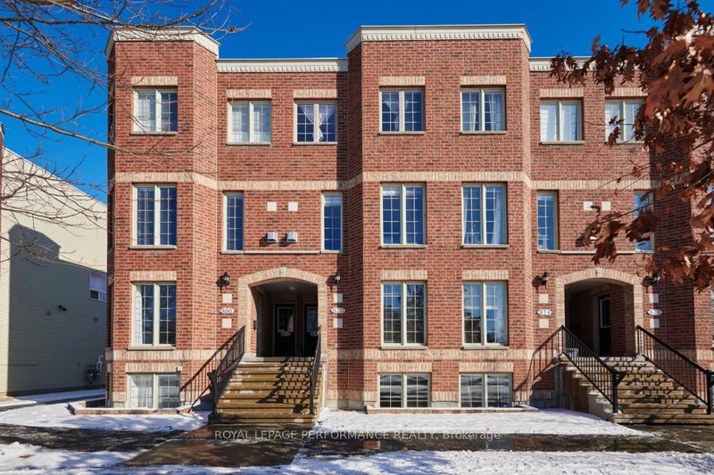 home for lease on 870 Longfields Drive