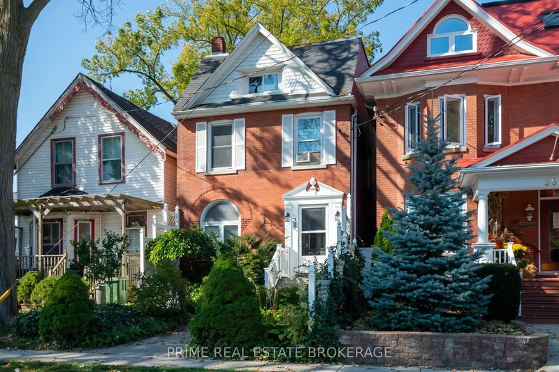 38 HINCKS St, St. Thomas, N5R 3N6 | Image 2