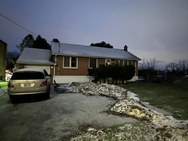 Main - 1449 Oxford Street E