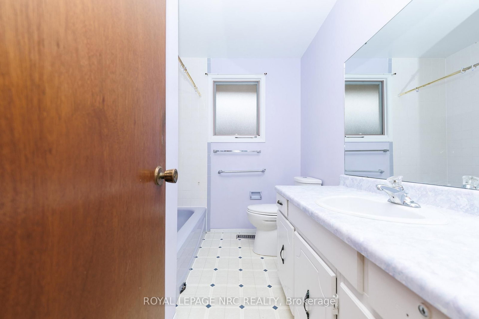 Detached House for sale at 105 Hillview Road, St. Catharines, Ontario, L2S 1S8 - Western Hill - MLS: X12921324