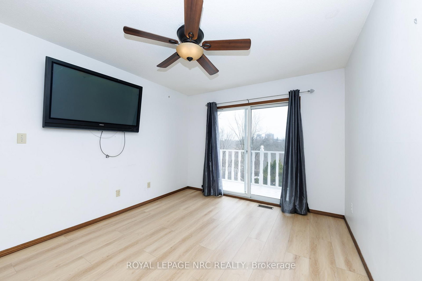 Detached House for sale at 105 Hillview Road, St. Catharines, Ontario, L2S 1S8 - Western Hill - MLS: X12921324