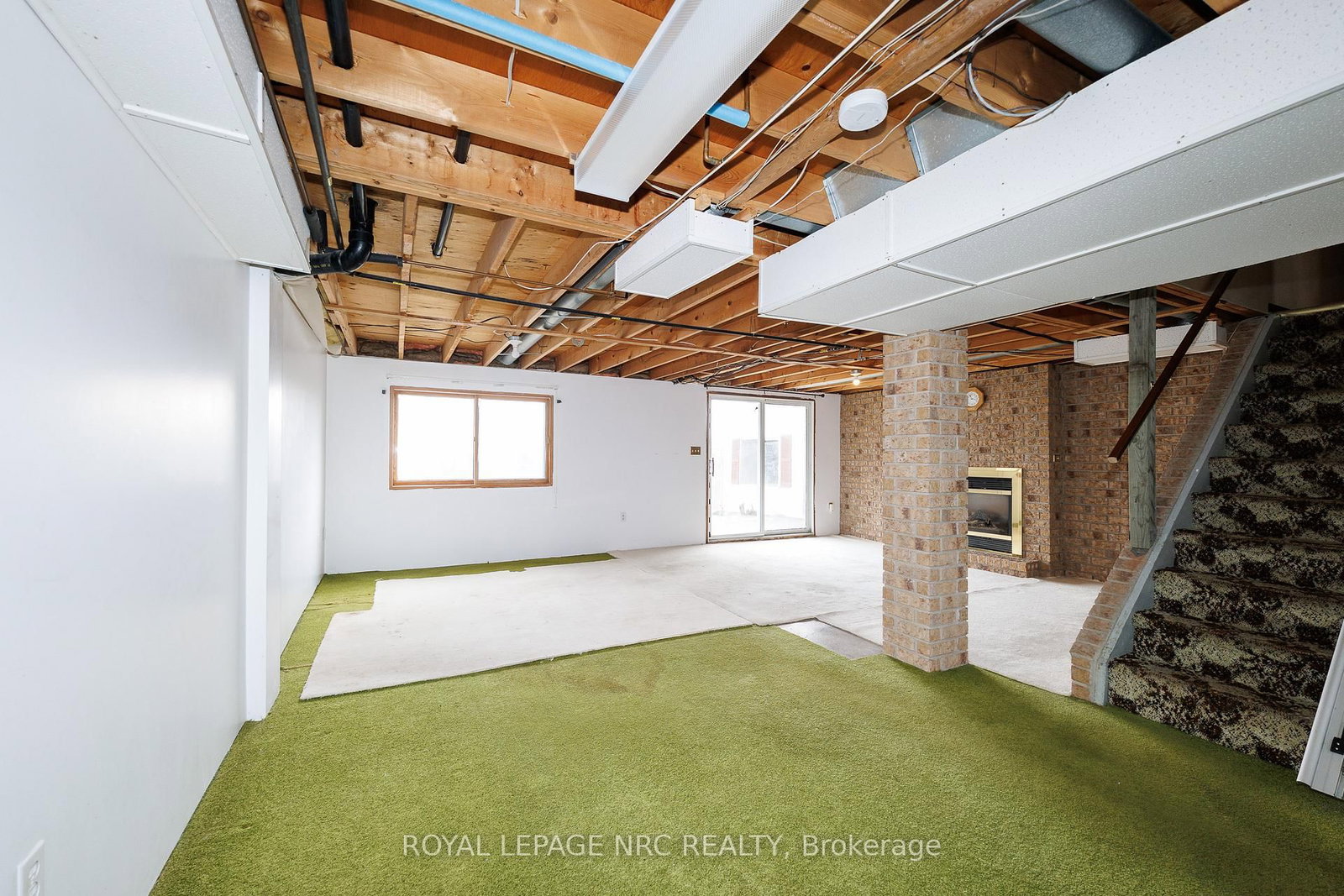 Detached House for sale at 105 Hillview Road, St. Catharines, Ontario, L2S 1S8 - Western Hill - MLS: X12921324