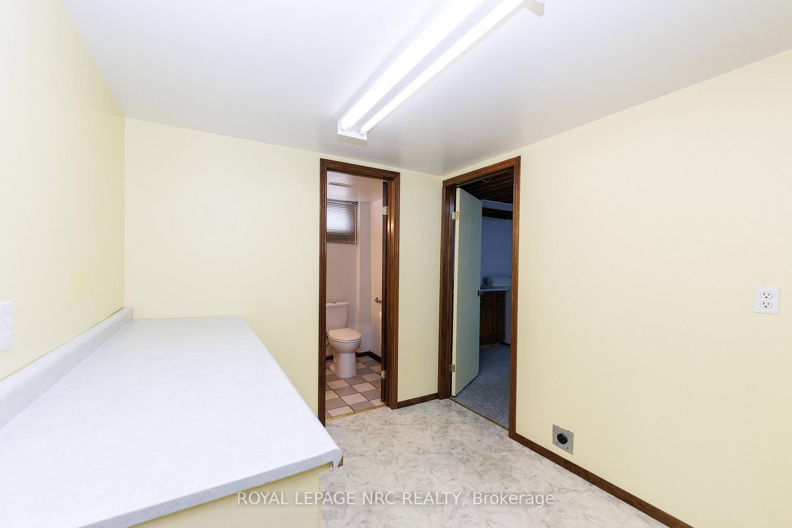 Detached House for sale at 105 Hillview Road, St. Catharines, Ontario, L2S 1S8 - Western Hill - MLS: X12921324