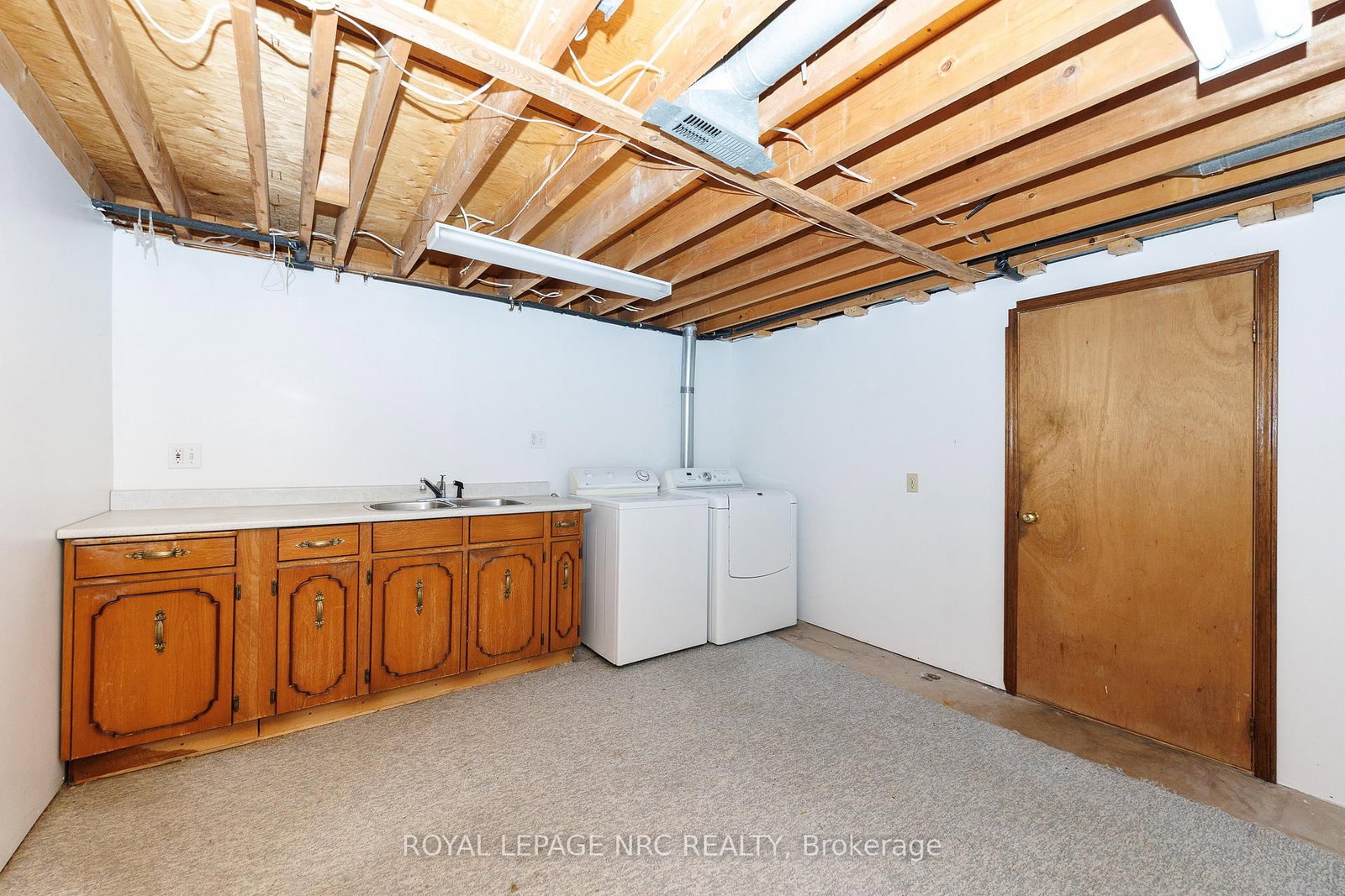 Detached House for sale at 105 Hillview Road, St. Catharines, Ontario, L2S 1S8 - Western Hill - MLS: X12921324