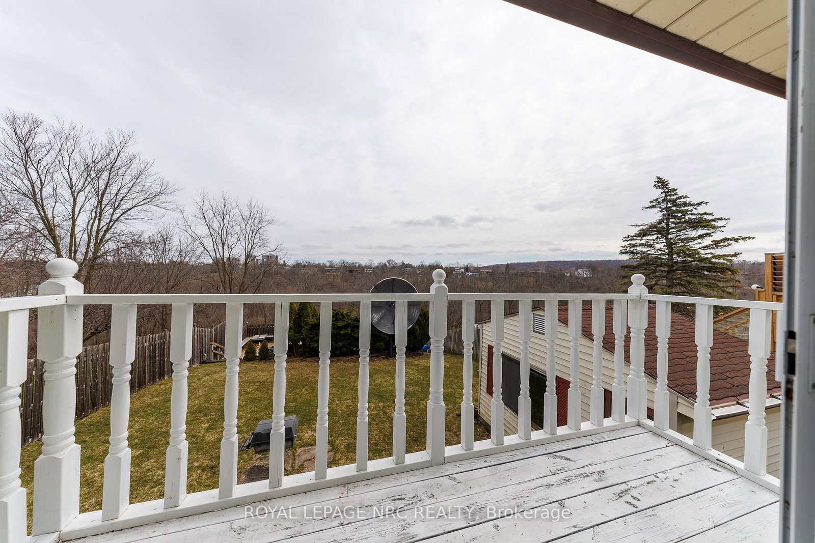 Detached House for sale at 105 Hillview Road, St. Catharines, Ontario, L2S 1S8 - Western Hill - MLS: X12921324