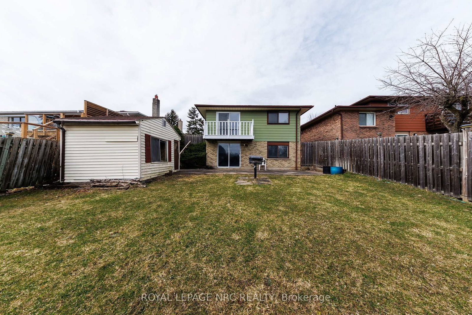 Detached House for sale at 105 Hillview Road, St. Catharines, Ontario, L2S 1S8 - Western Hill - MLS: X12921324